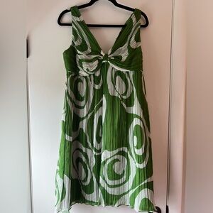 Muse 100% Silk Green White Swirl Design Sleeveless Fit and Flare Dress Size 12